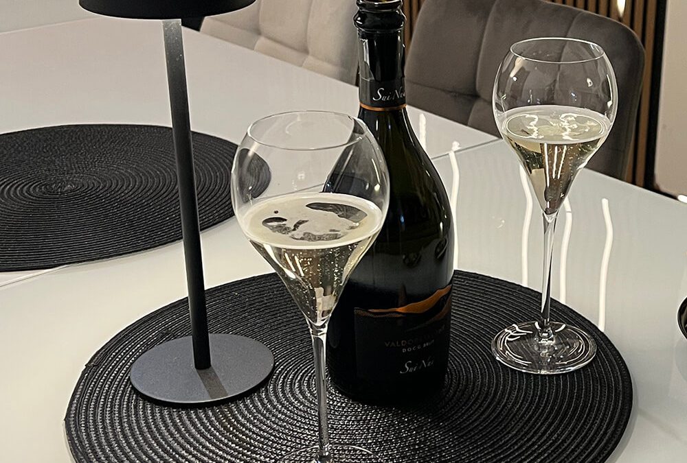 Valdobbiadene Prosecco perfekt lagern und servieren – dein Guide für prickelnden Genuss