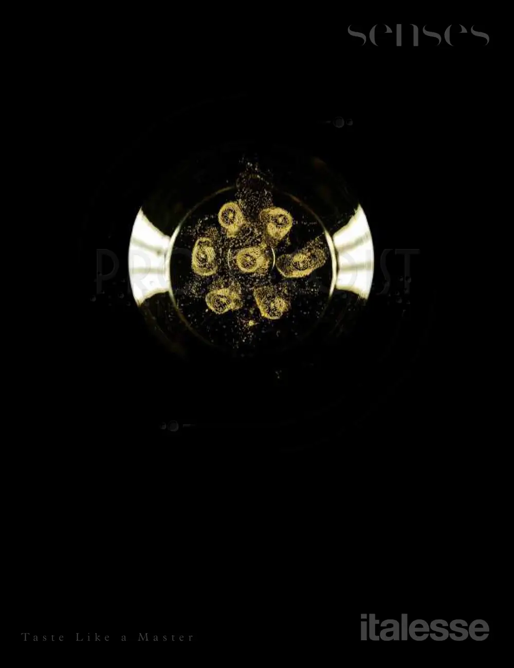 Produktbild - Italesse Etoile Sparkle Xtreme kristallines Glas, Art. 3055 480cc. Erhältlich bei Spontano. Gefülltes Glas mit 7 Perlage Punkte fotografiert von oben.