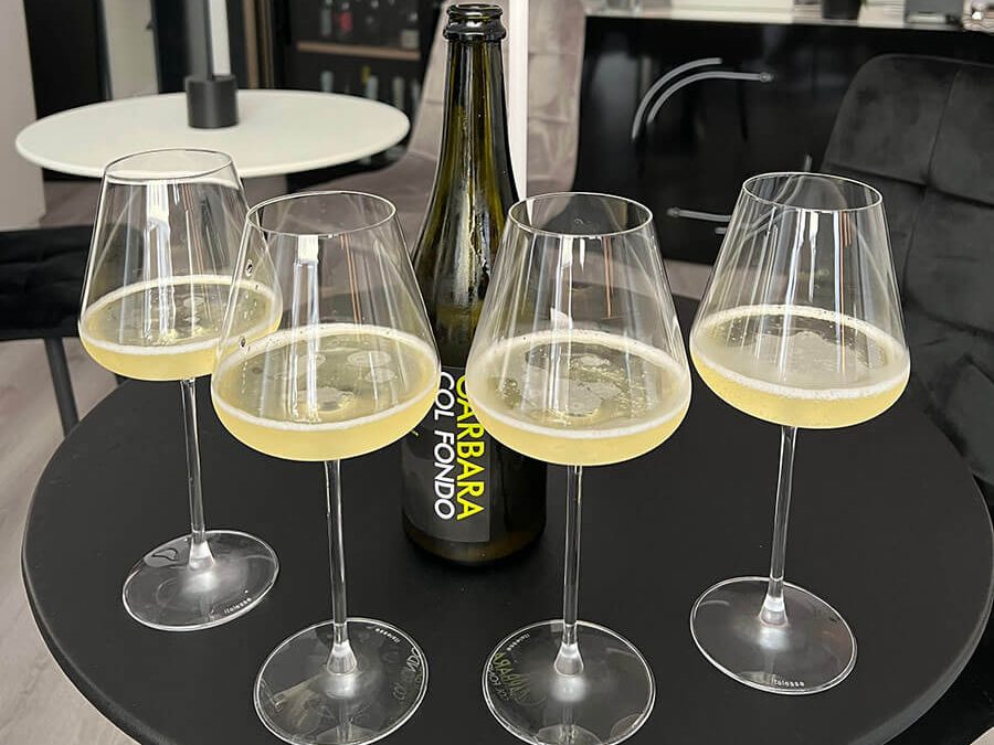 Was ist Col Fondo oder Valdobbiadene Prosecco Sui Lieviti?